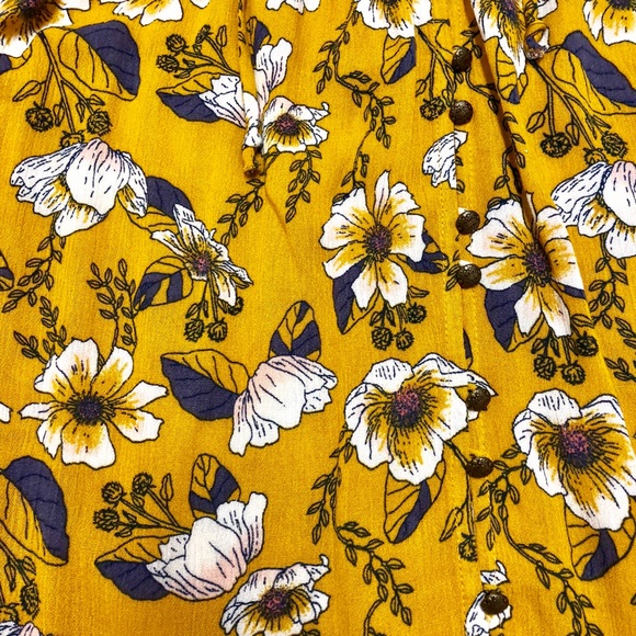 Absolutely Adorable Tunic-Style Dress - Picture 4 of 5